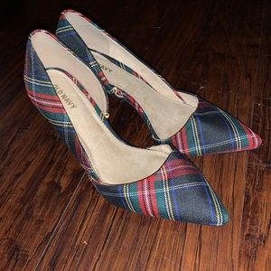 Old navy heels never worn